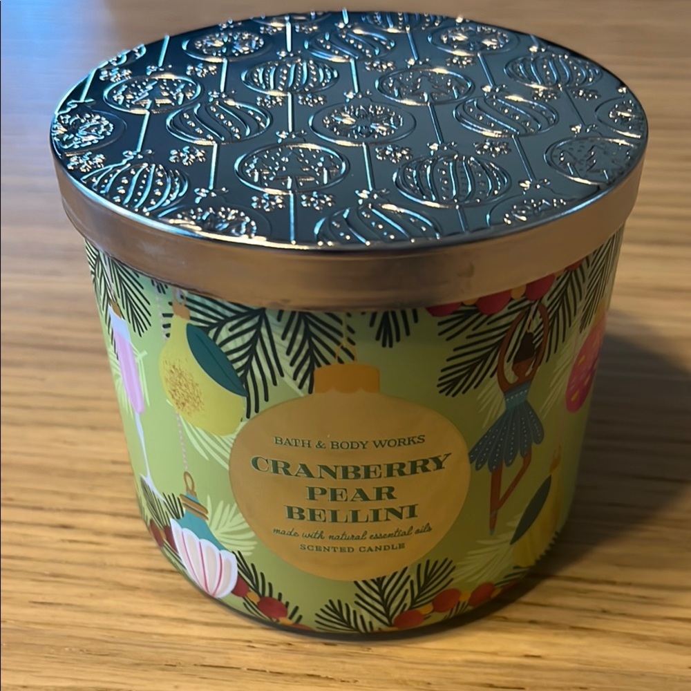 Bath & Body Works 3 Wick Candle. Cranberry Pear Bellini.